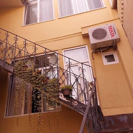 Dodo-Inga'S Apartment Tbilisi Esterno foto